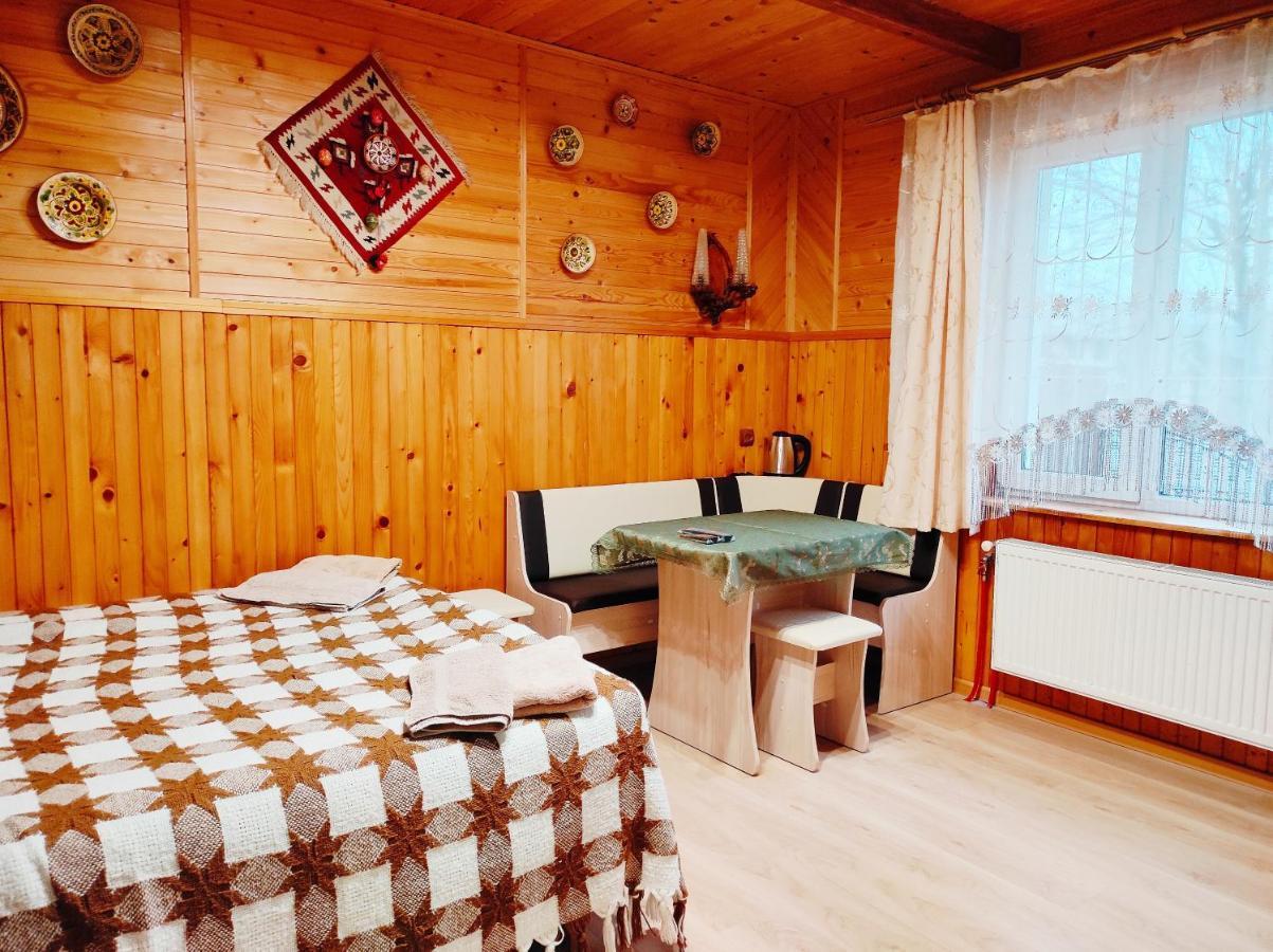 Котетж У Вілла Діола Kossiv Extérieur photo