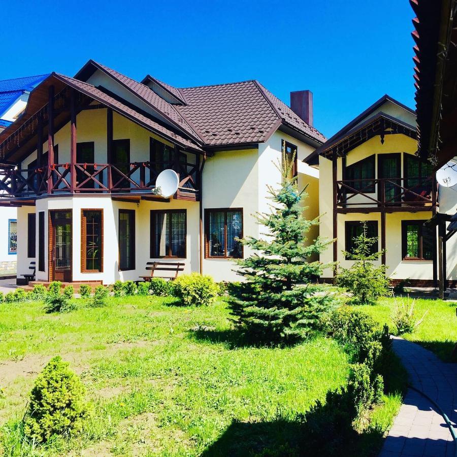 Котетж У Вілла Діола Kossiv Extérieur photo